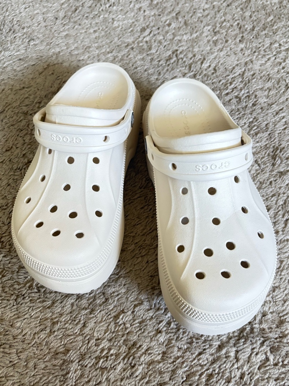 CROCS IN OFF WHITE, size 7M/9W